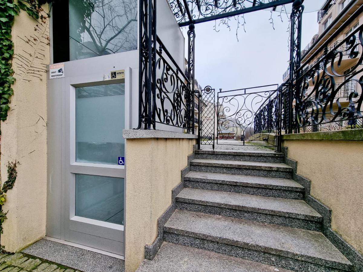 Visit Baltic - Trzy Korony Apartment Swinoujscie Bagian luar foto